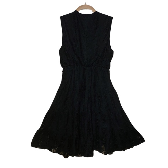 HAANI dress size 1X black lace fit and flare sleeveless - Picture 2 of 4